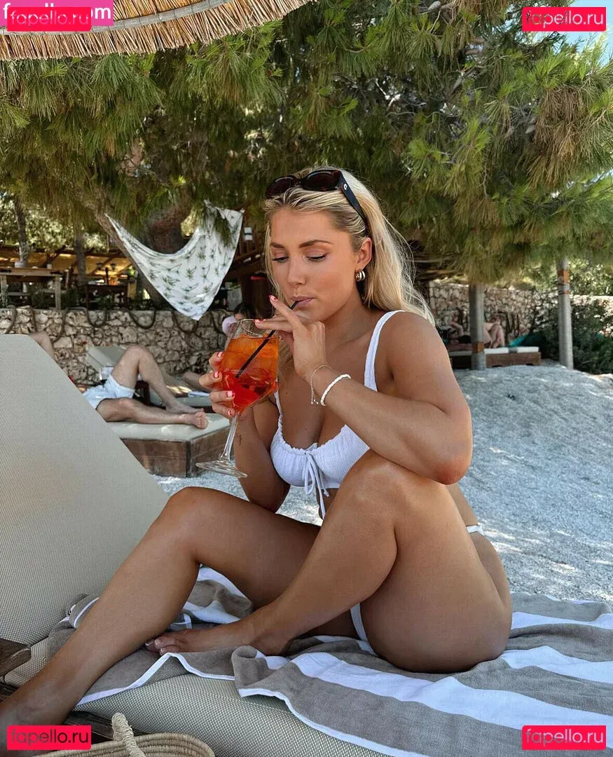 Thebigtittiecommittee Onlyfans Photo Gallery 