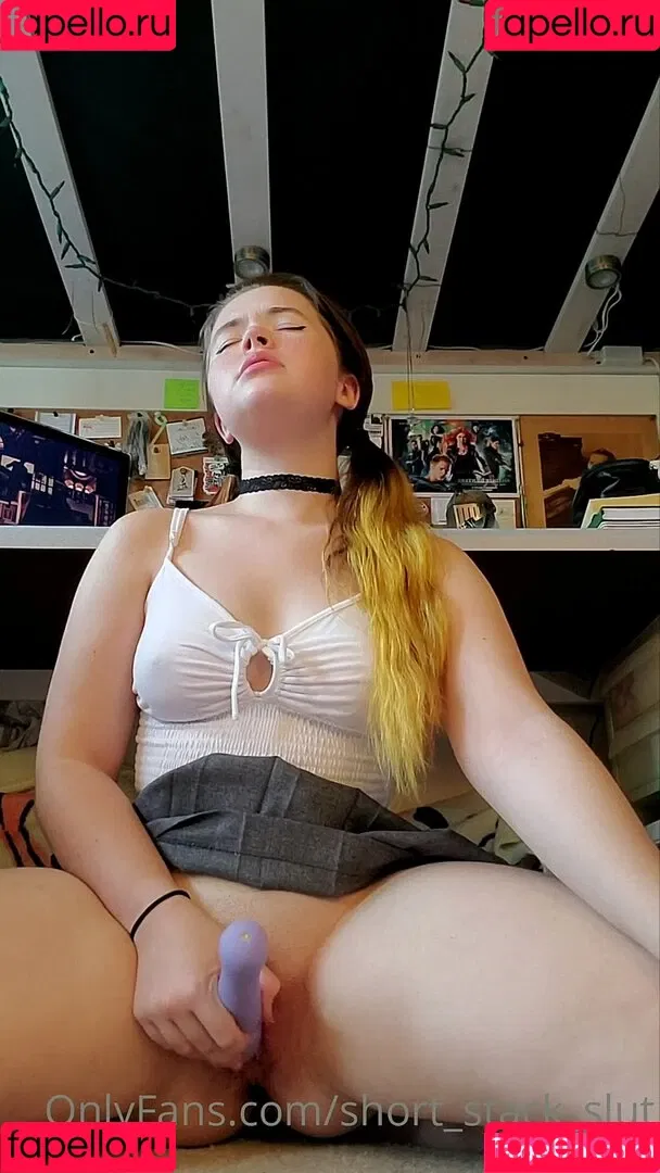 Short Stack Slut Onlyfans Photo Gallery 