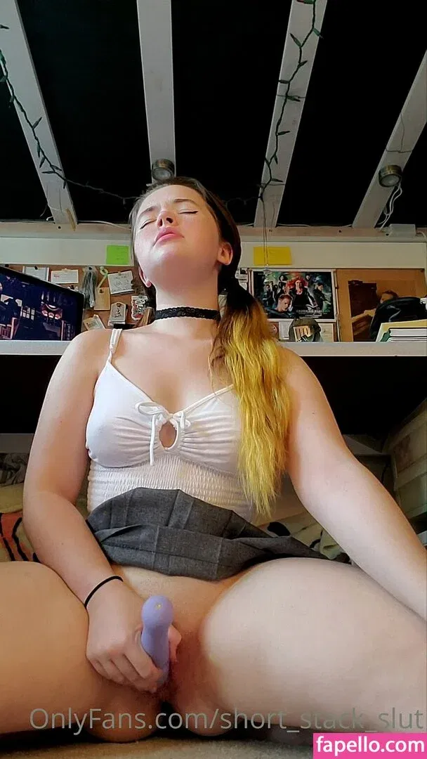 Short Stack Slut Onlyfans Photo Gallery 