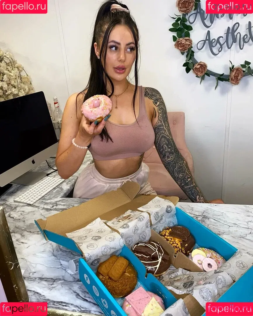 Beckie Holloway Onlyfans Photo Gallery 