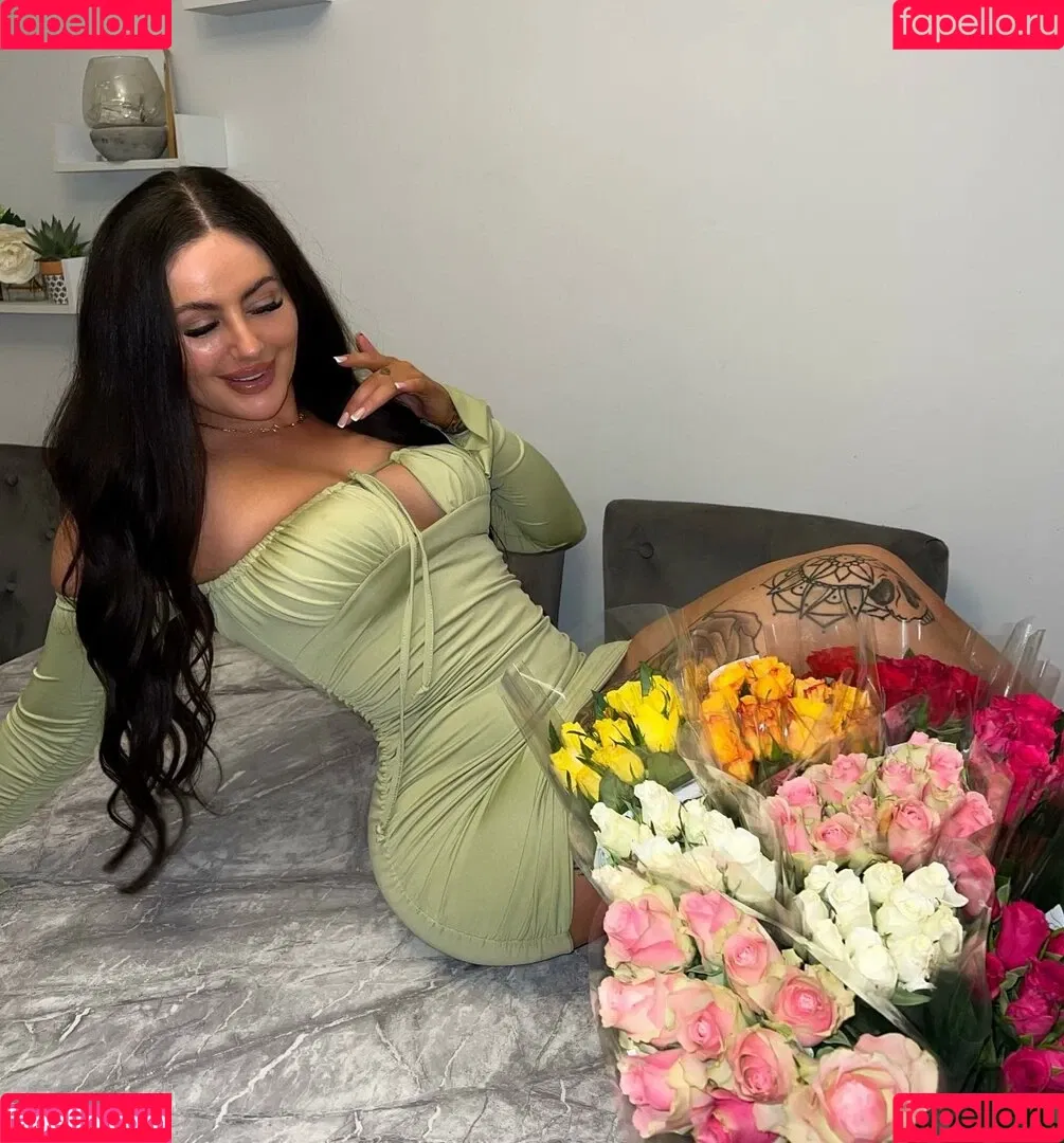 Beckie Holloway Onlyfans Photo Gallery 