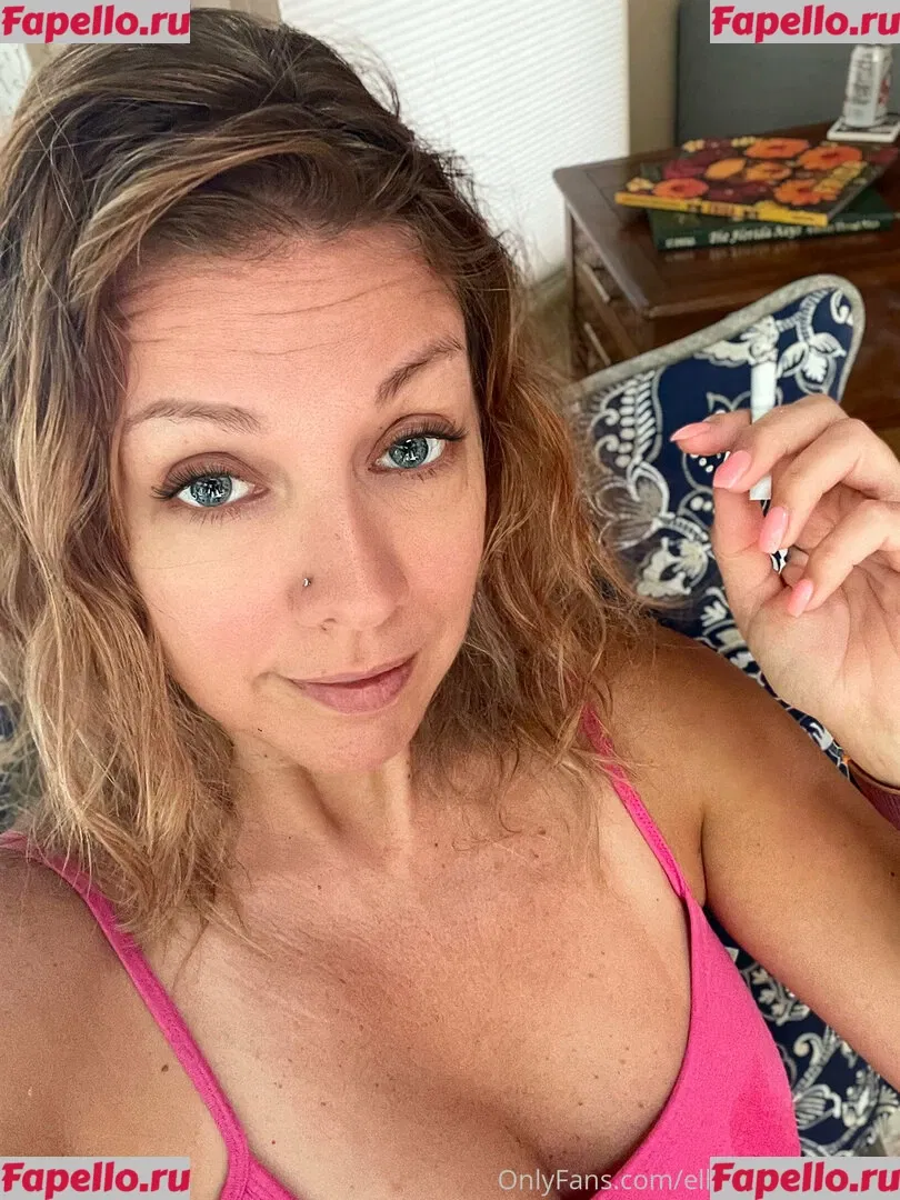 ellelyon.exclusive Onlyfans Photo Gallery 