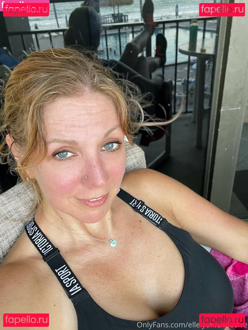 ellelyon.exclusive Onlyfans Photo Gallery 