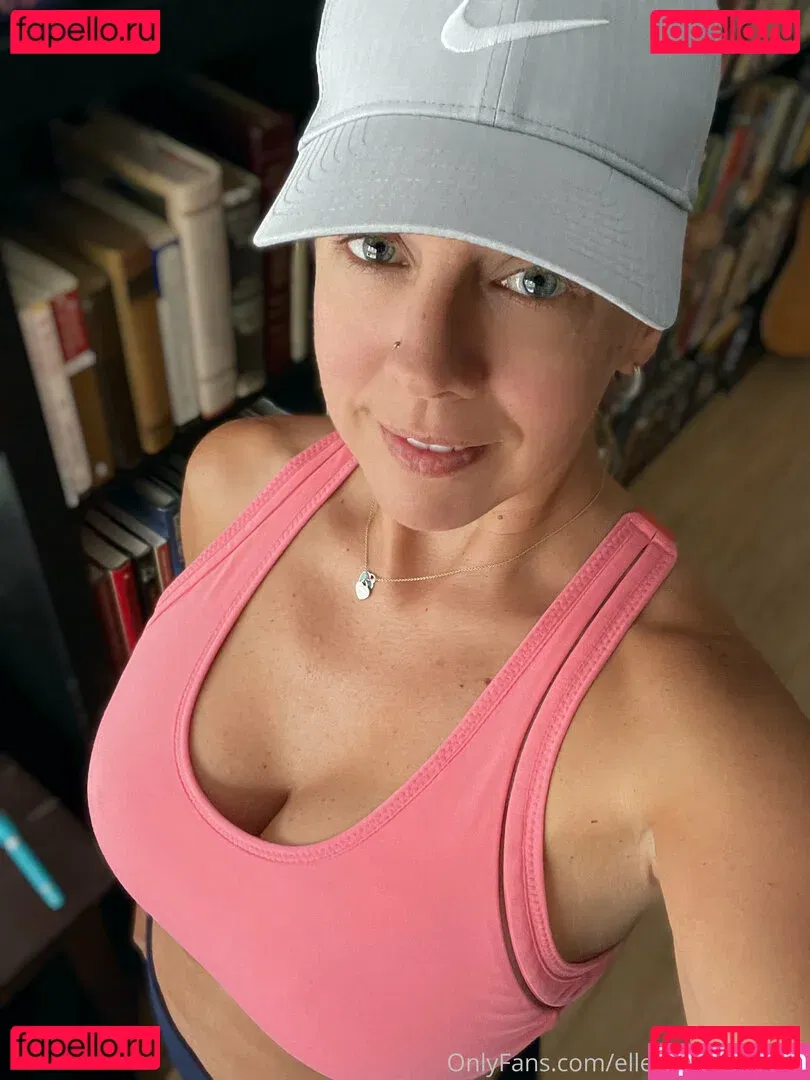 ellelyon.exclusive Onlyfans Photo Gallery 