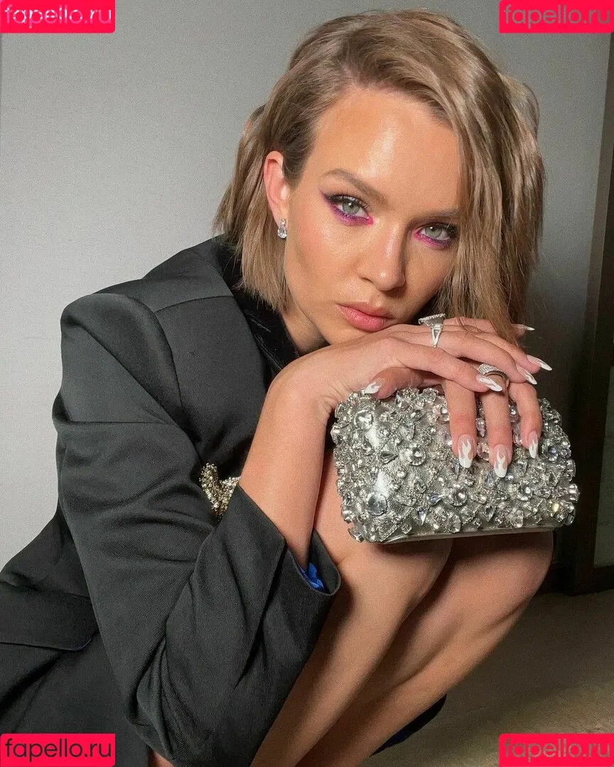 Josephine Skriver Onlyfans Photo Gallery 