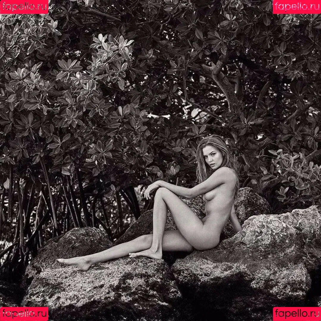 Josephine Skriver Onlyfans Photo Gallery 