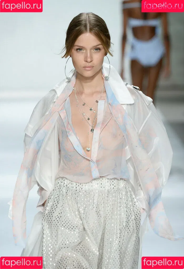 Josephine Skriver Onlyfans Photo Gallery 