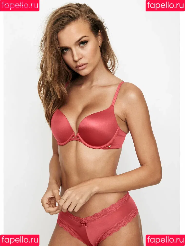Josephine Skriver Onlyfans Photo Gallery 