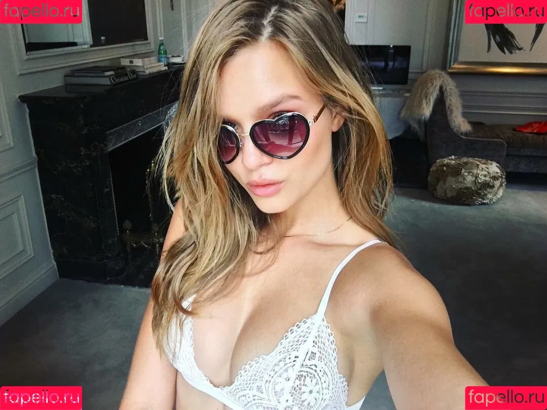 Josephine Skriver Onlyfans Photo Gallery 