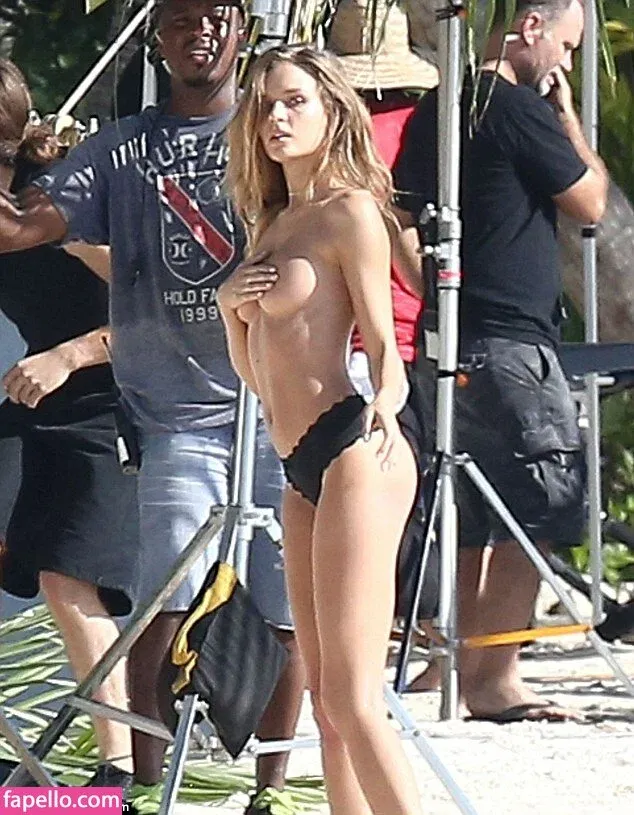 Josephine Skriver Onlyfans Photo Gallery 