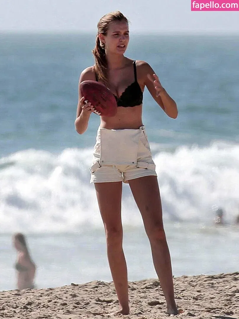 Josephine Skriver Onlyfans Photo Gallery 