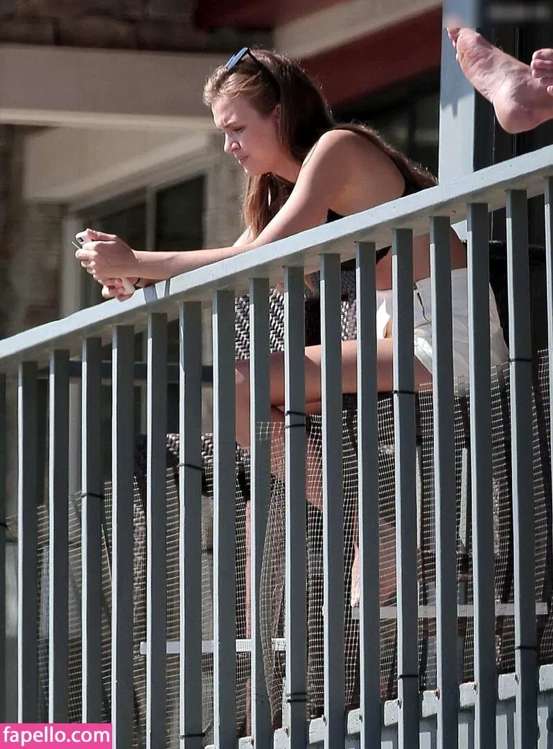 Josephine Skriver Onlyfans Photo Gallery 