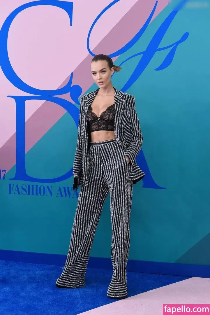 Josephine Skriver Onlyfans Photo Gallery 