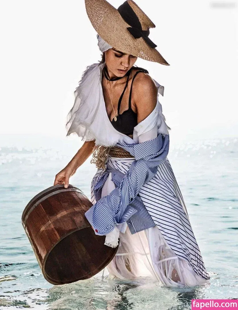 Josephine Skriver Onlyfans Photo Gallery 