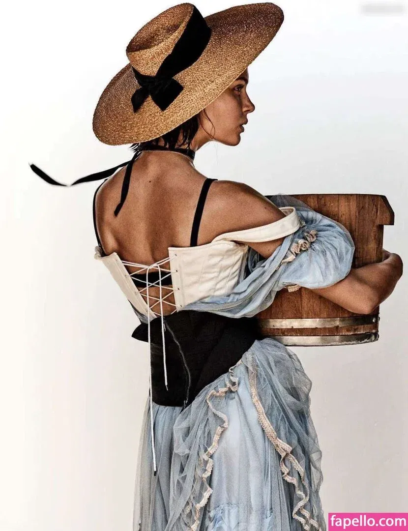 Josephine Skriver Onlyfans Photo Gallery 