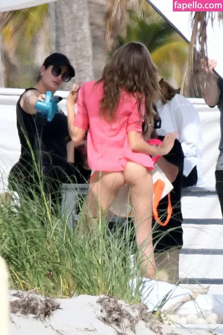 Josephine Skriver Onlyfans Photo Gallery 