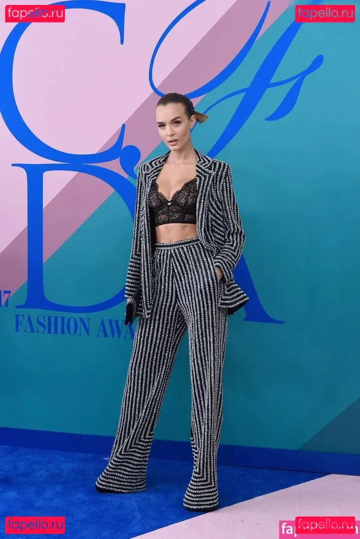 Josephine Skriver Onlyfans Photo Gallery 