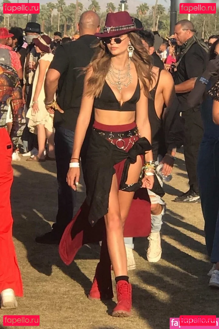 Josephine Skriver Onlyfans Photo Gallery 