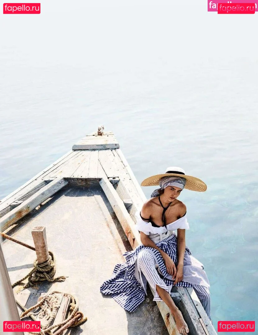 Josephine Skriver Onlyfans Photo Gallery 