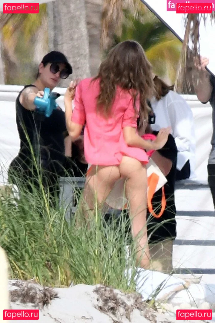 Josephine Skriver Onlyfans Photo Gallery 