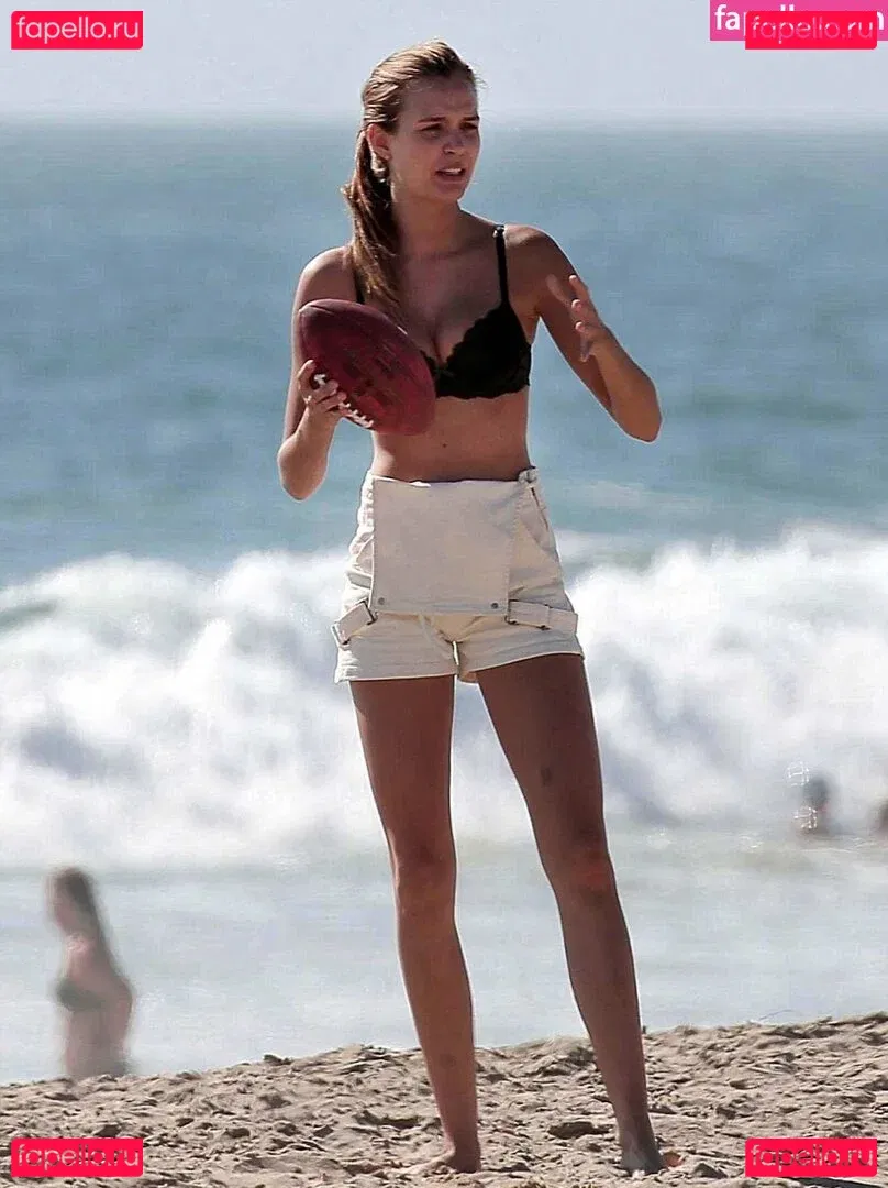 Josephine Skriver Onlyfans Photo Gallery 