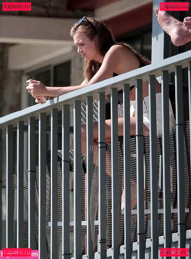 Josephine Skriver Onlyfans Photo Gallery 