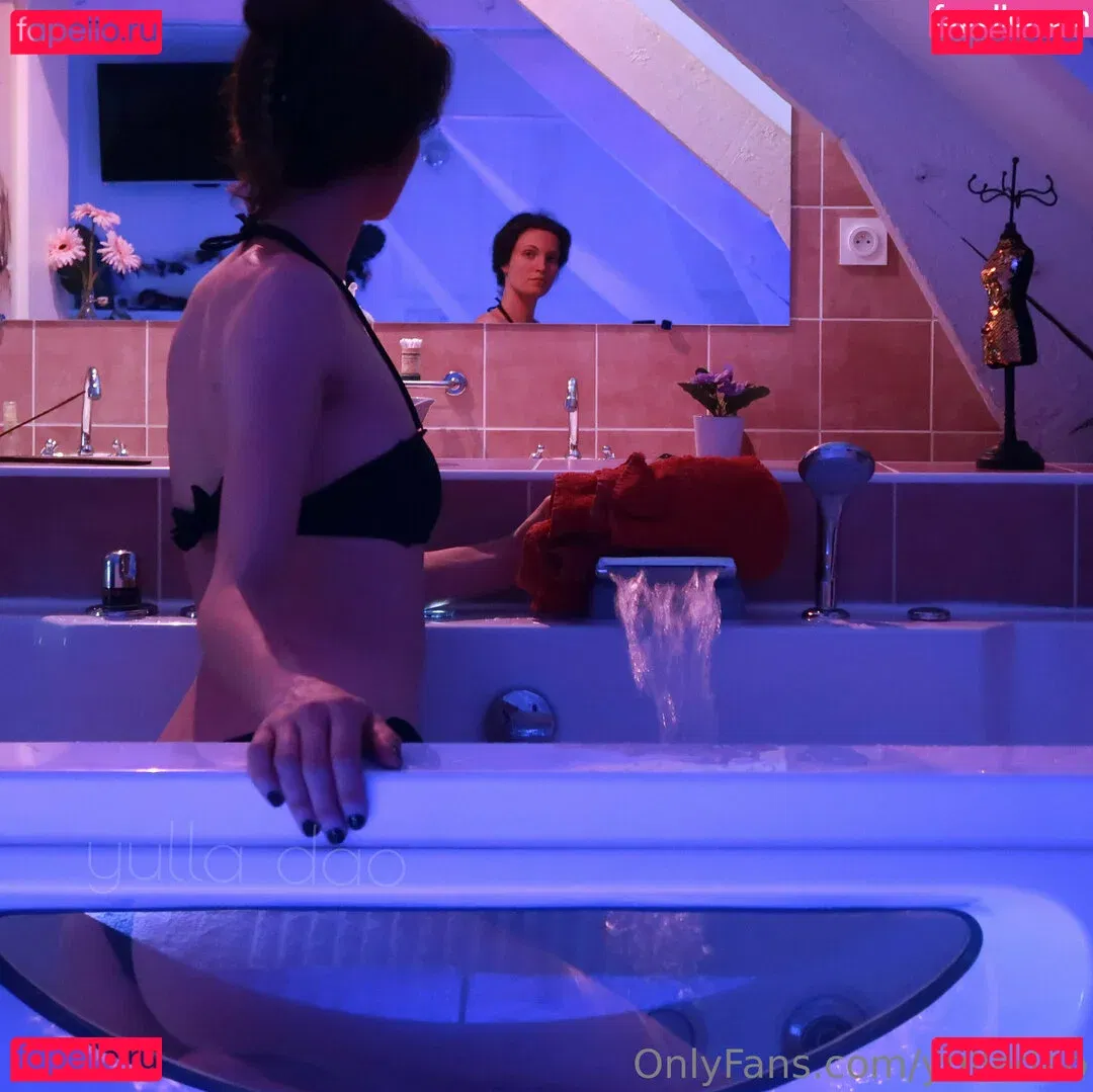 yulladao Onlyfans Photo Gallery 