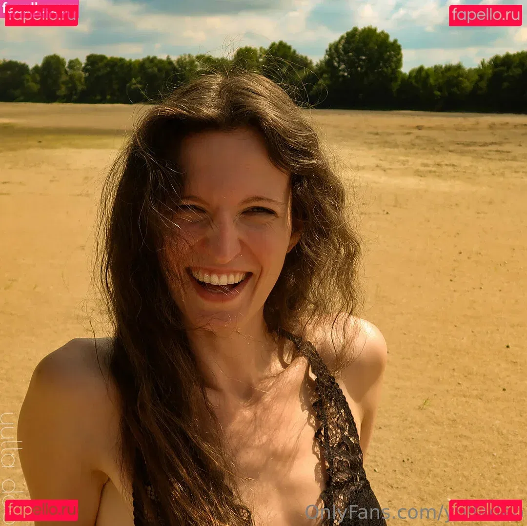 yulladao Onlyfans Photo Gallery 