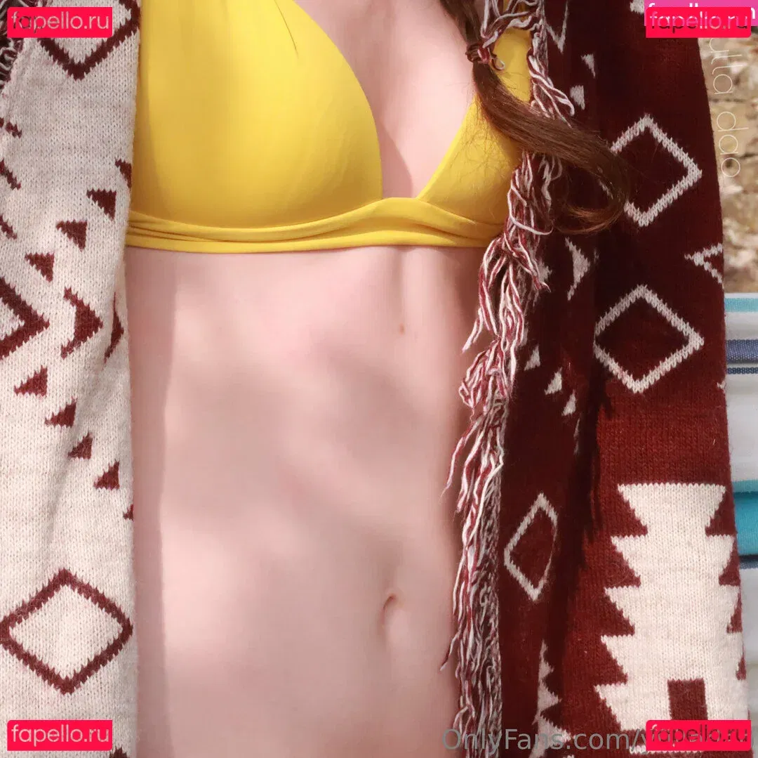 yulladao Onlyfans Photo Gallery 