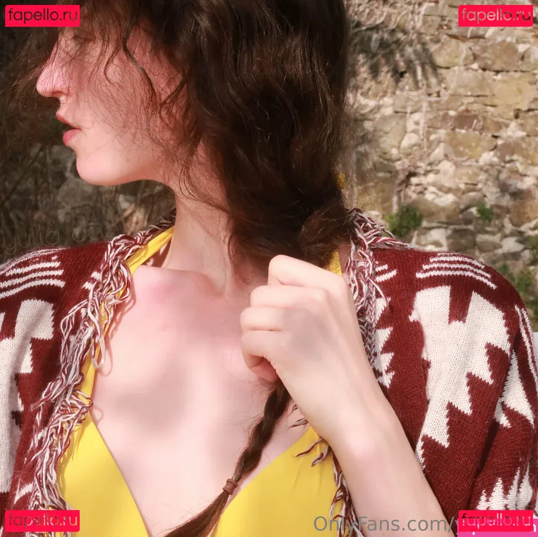 yulladao Onlyfans Photo Gallery 