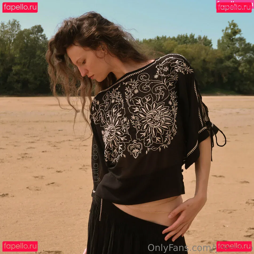 yulladao Onlyfans Photo Gallery 