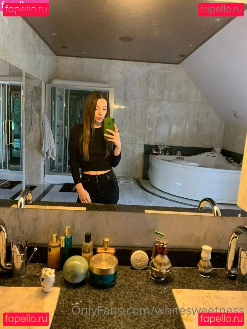 whitesweetness Onlyfans Photo Gallery 