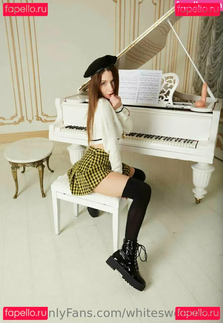 whitesweetness Onlyfans Photo Gallery 