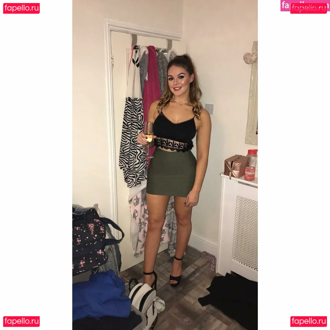 Briony Mengham Onlyfans Photo Gallery 