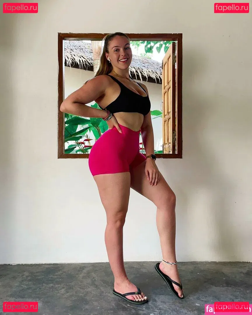 Briony Mengham Onlyfans Photo Gallery 