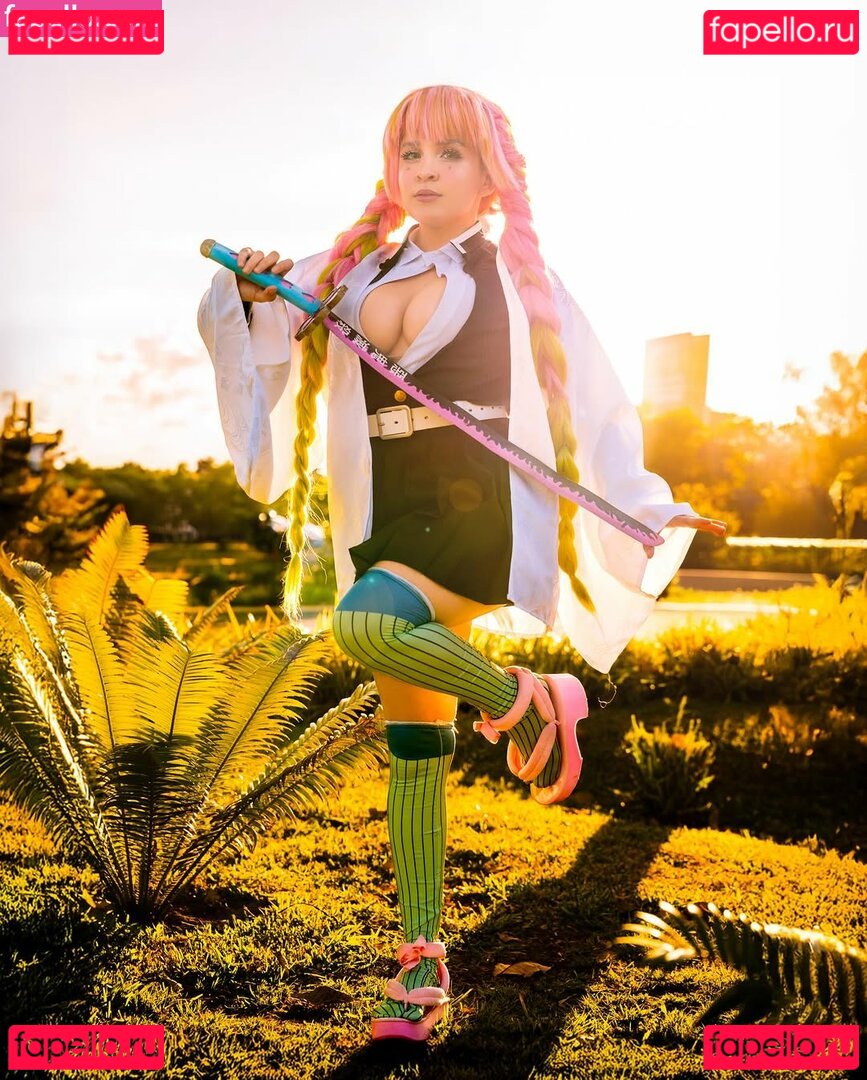 Yifene Cosplay Nude Onlyfans Photo 27
