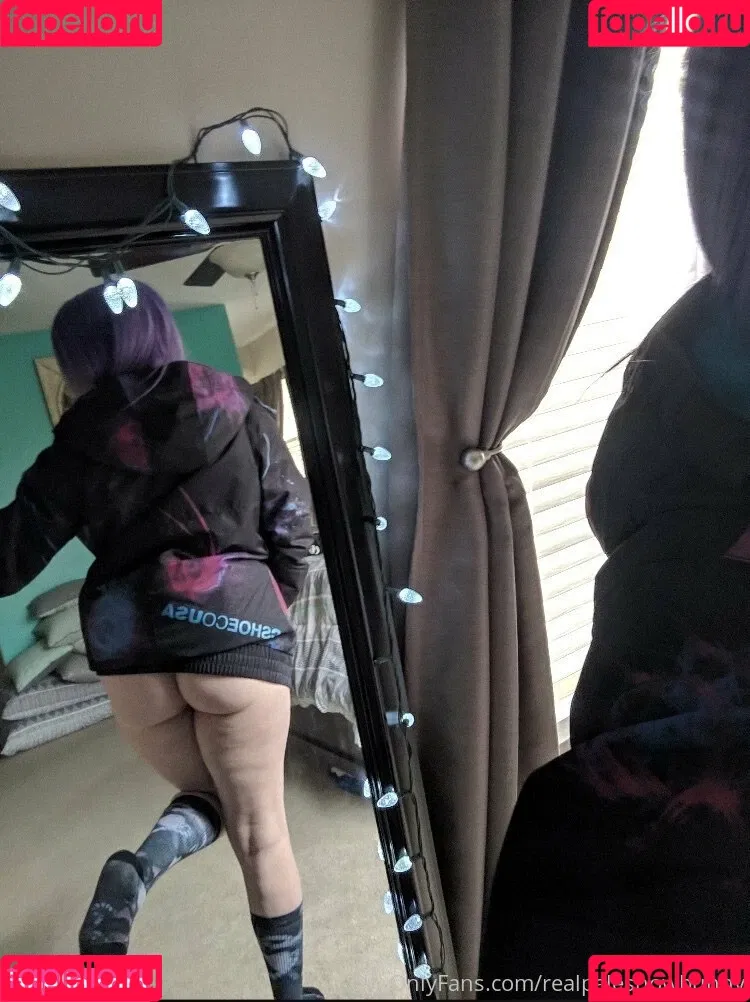 realpalesnowbunny Onlyfans Photo Gallery 