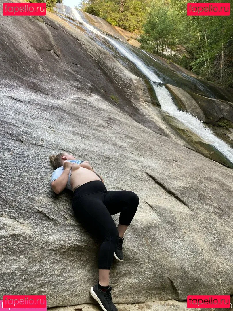 xosecretsaraxo Onlyfans Photo Gallery 