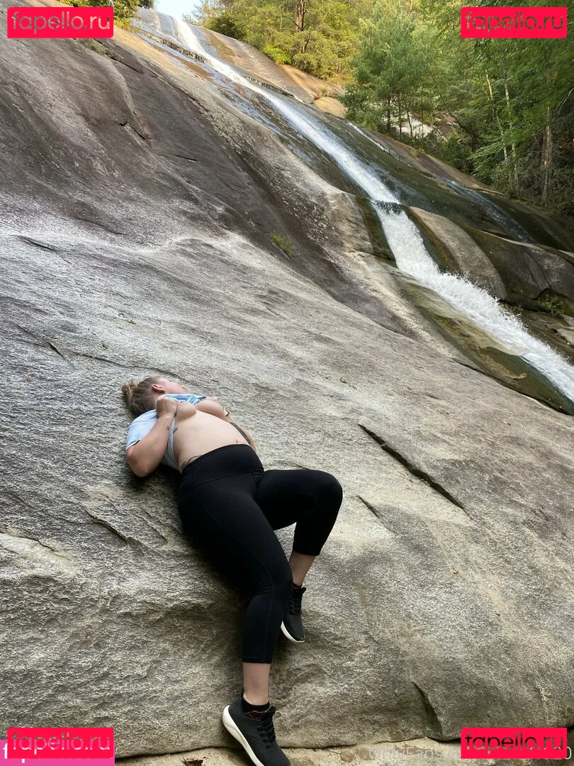 xosecretsaraxo Onlyfans Photo Gallery 