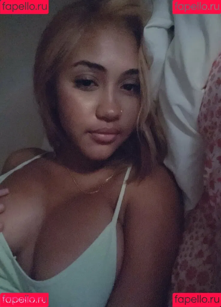 cowboyprincess25 Onlyfans Photo Gallery 