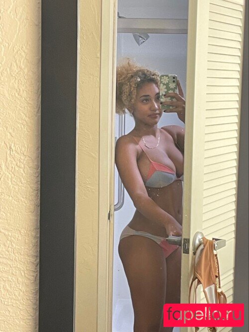 cowboyprincess25 Onlyfans Photo Gallery 