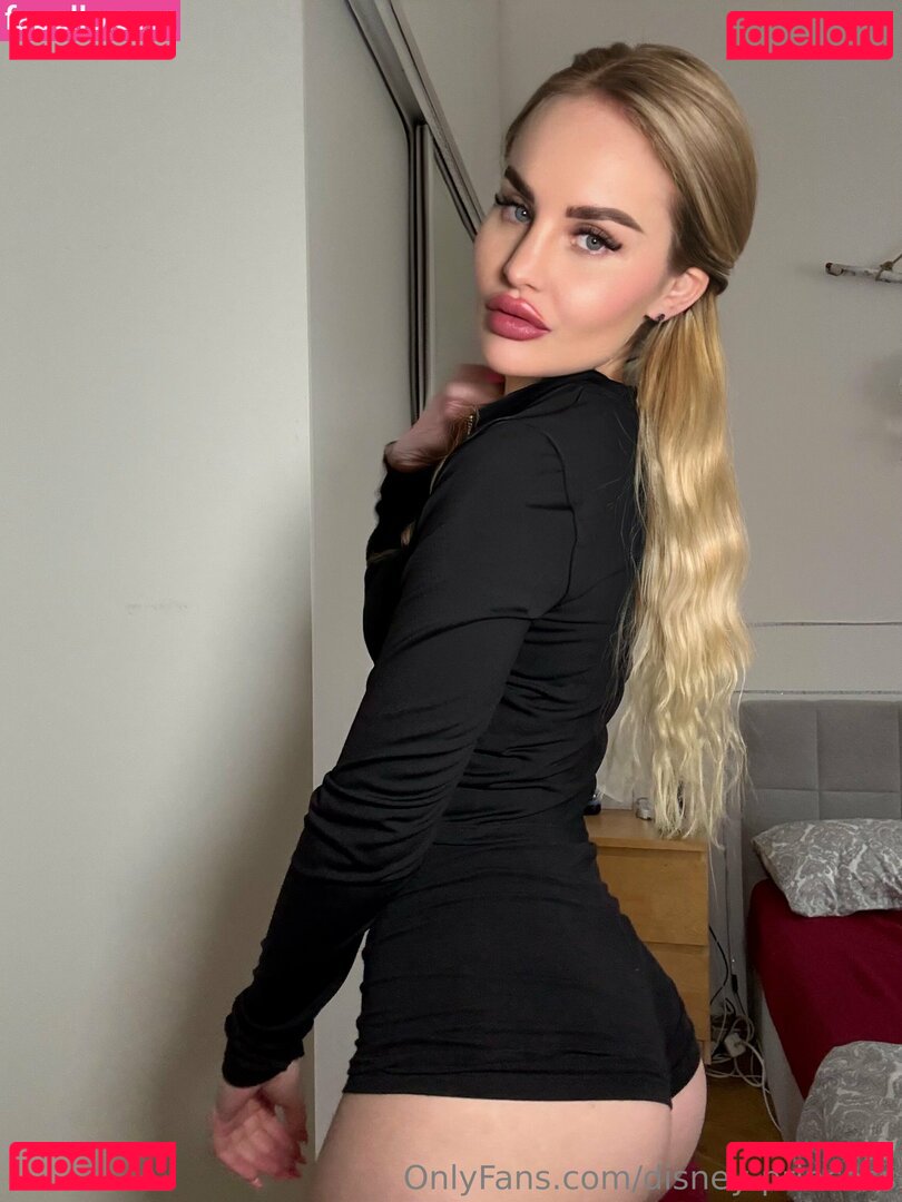 disney-princess Nude Onlyfans Photo 3