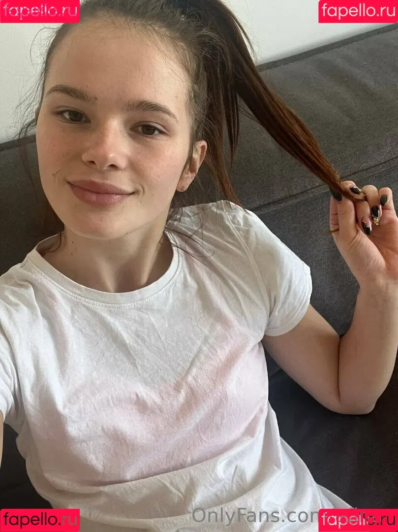 afina_ Onlyfans Photo Gallery 