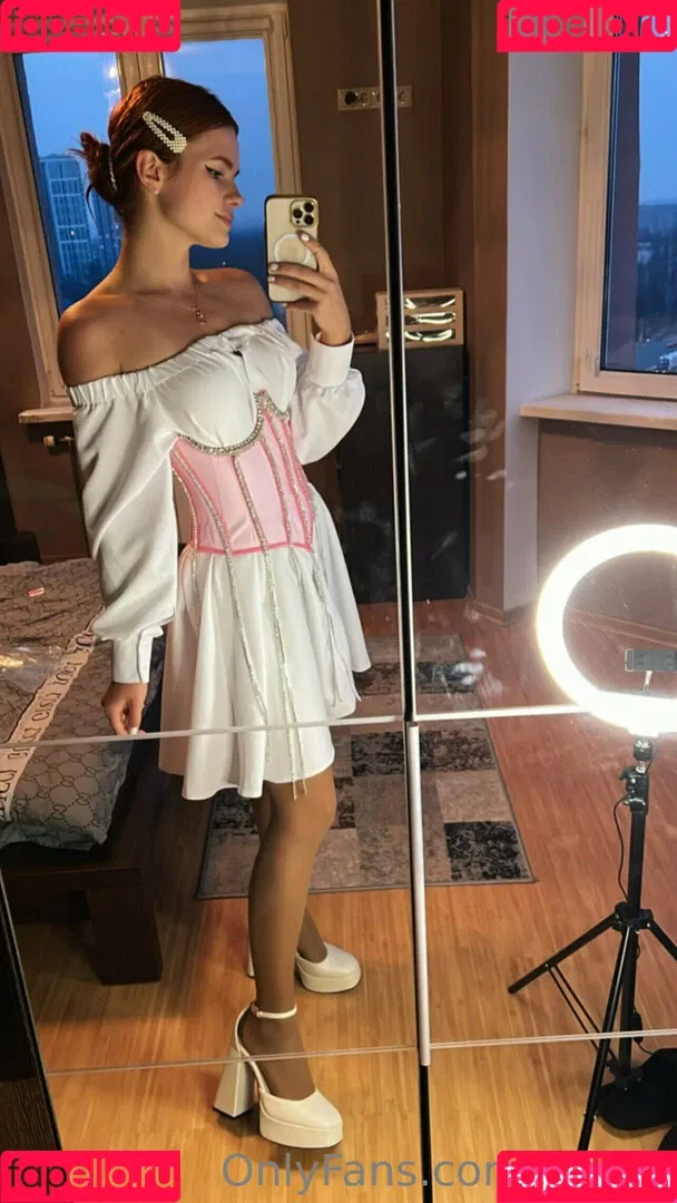 afina_ Onlyfans Photo Gallery 