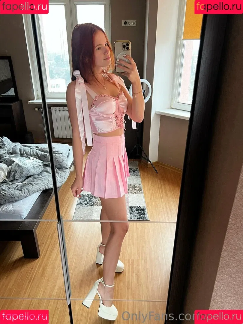 afina_ Onlyfans Photo Gallery 
