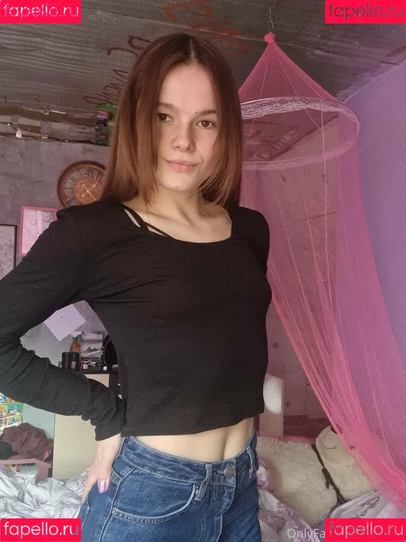 afina_ Onlyfans Photo Gallery 