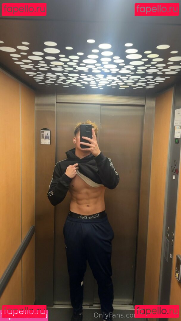 williamhott Nude Onlyfans Photo 9