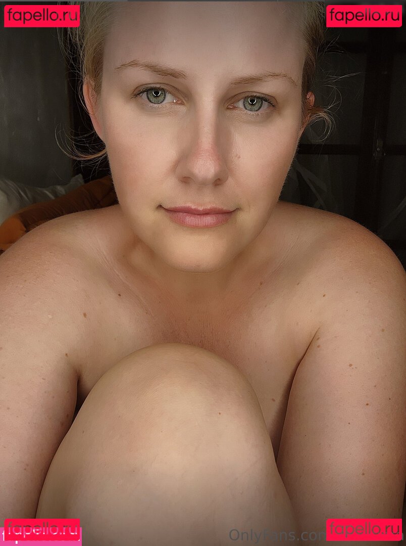 Flora Freyr Nude Onlyfans Photo 30