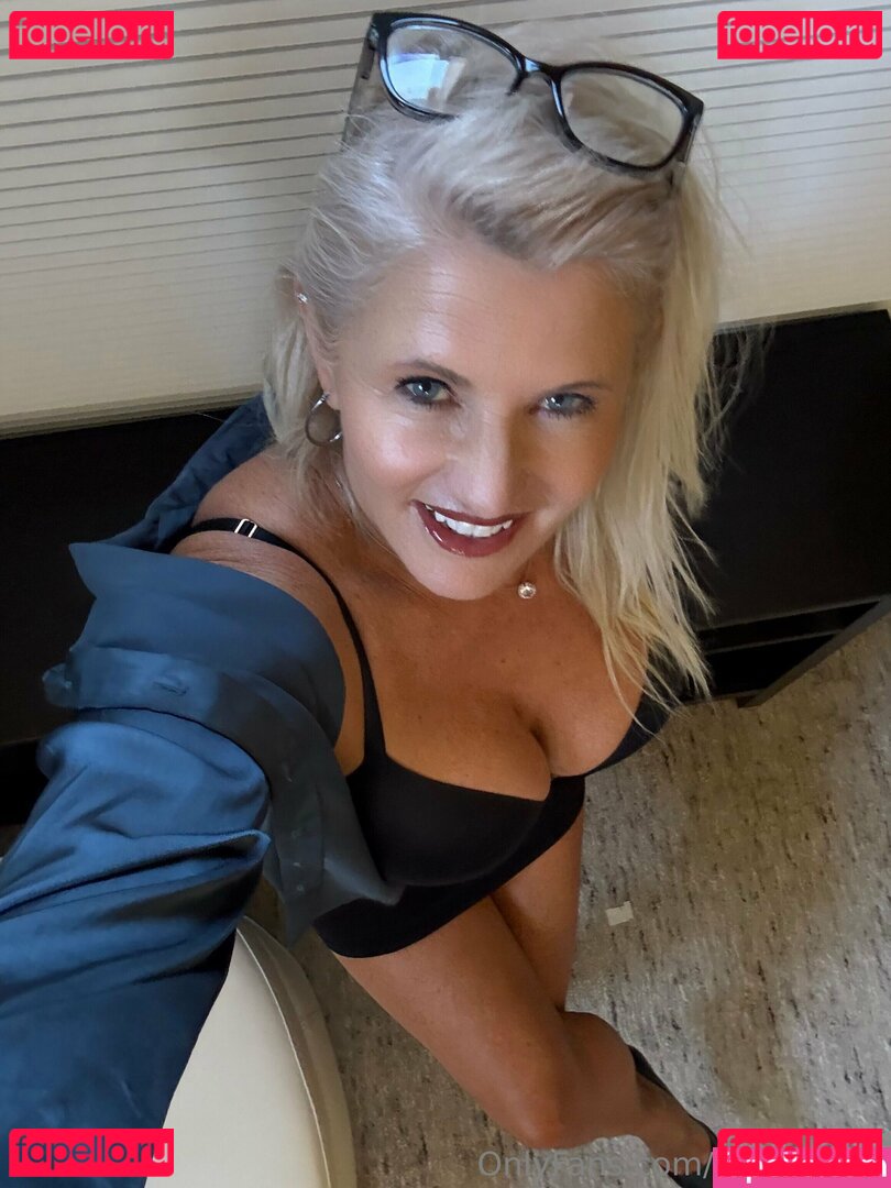 LisaMGreer Nude Onlyfans Photo 9