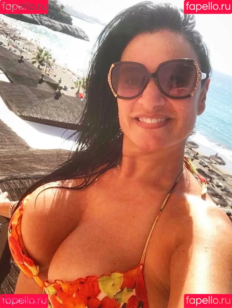 Angela Cavagna Onlyfans Photo Gallery 